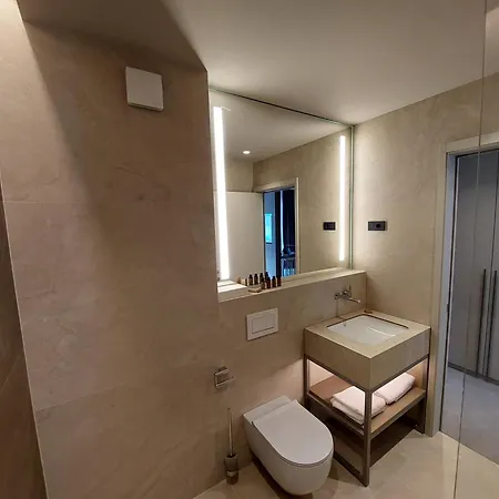 Tivoli Boutique Hotell 4*