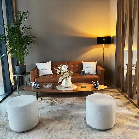 Tivoli Boutique Готель